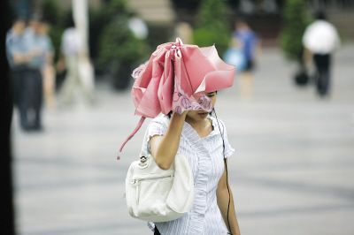 四个“当心”挡住秋老虎