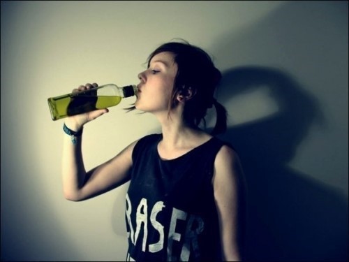 女性酗酒也伤性