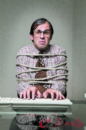 职场斯德哥尔摩综合征:“自愿加班”