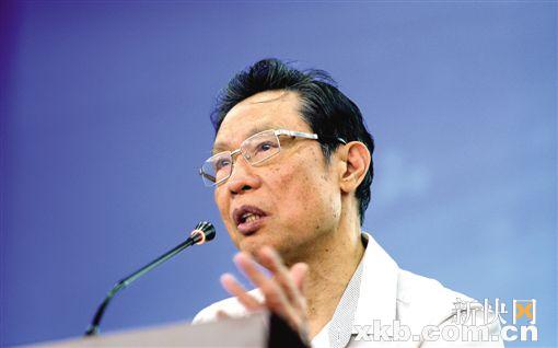 钟南山:疾病的一半是心理疾病 运动推荐疾步走游泳