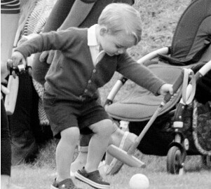 英国未来国王又是左撇子？