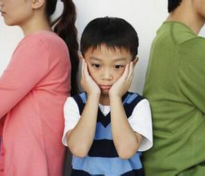 单亲家庭孩子的教育 5招预防单亲孩子出现心理问题