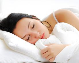 开电视睡觉影响女性生育能力