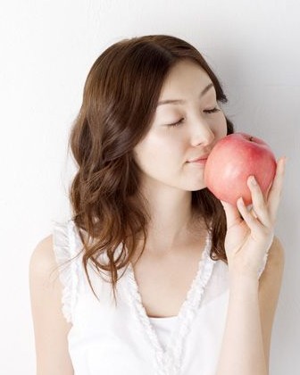 闻闻苹果减轻疼痛