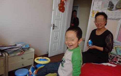 南京幼儿患先天性肾结石去幼儿园一周被迫“退园” 