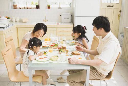 餐桌是家庭幸福的支点，3大“雷区”千万别碰